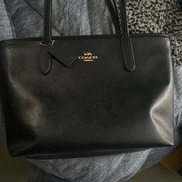 Coach Handbags - Black coach leather tote purse